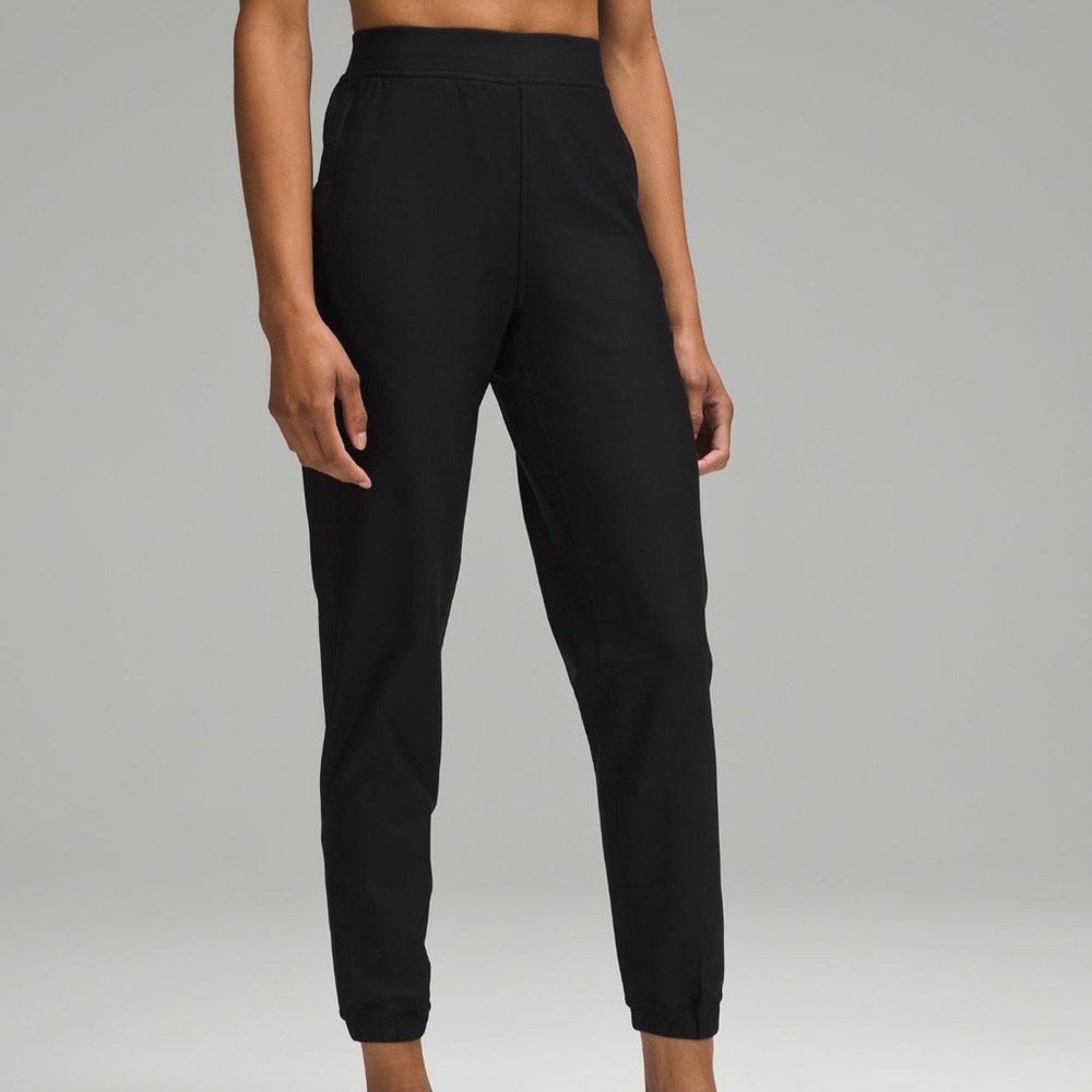 NWT 🍋 Lululemon Black Adapted State High Rise Jogger Size 4